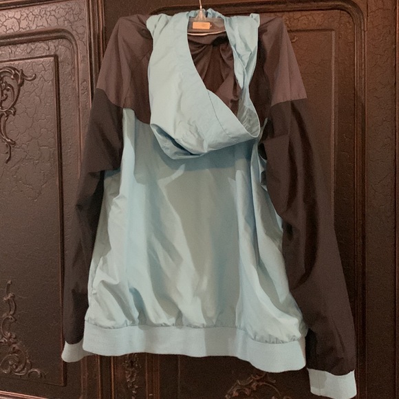 Nike windbreaker. Blue and gray. Perfect condition! - Picture 2 of 2
